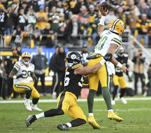 6762473_web1_ptr-SteelersPackers08-111323