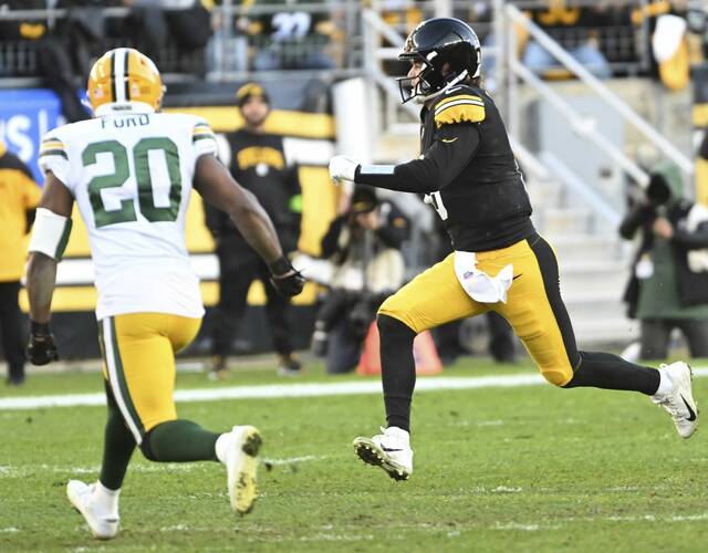 6762473_web1_ptr-SteelersPackers14-111323