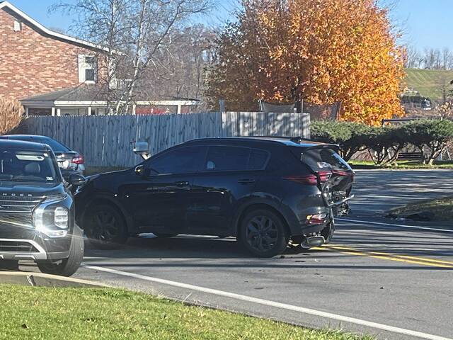 6764258_web1_gtr-schoolvancrash2