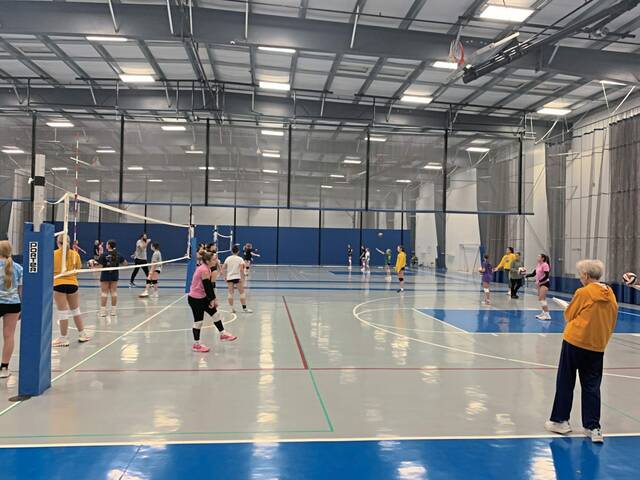 6764334_web1_wep-Volleyclinic3-111923