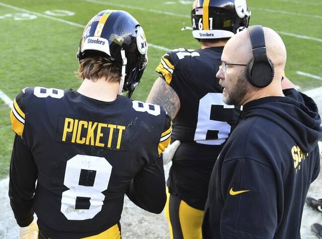 6764344_web1_ptr-SteelersPackers07-111323