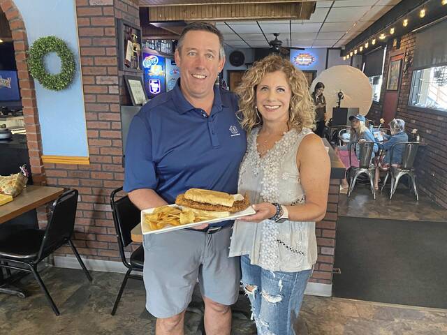 6767931_web1_fontana-s-cafe-owners-jessica-and-brent-reamer
