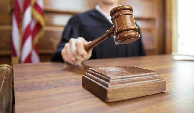 6768140_web1_web-courtroom10