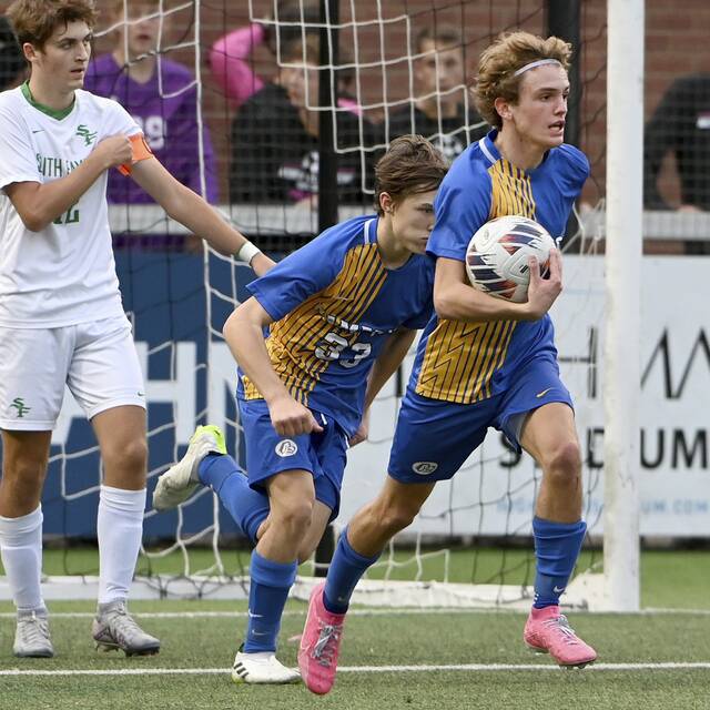 Seniors spearhead another impressive season for Hampton boys soccer