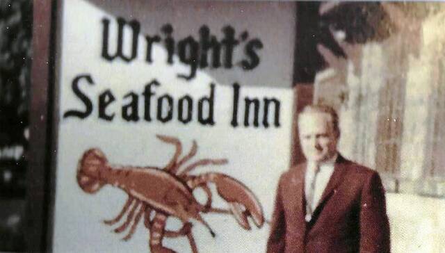 6769681_web1_sig-wrightseafoodinn-112323-a8