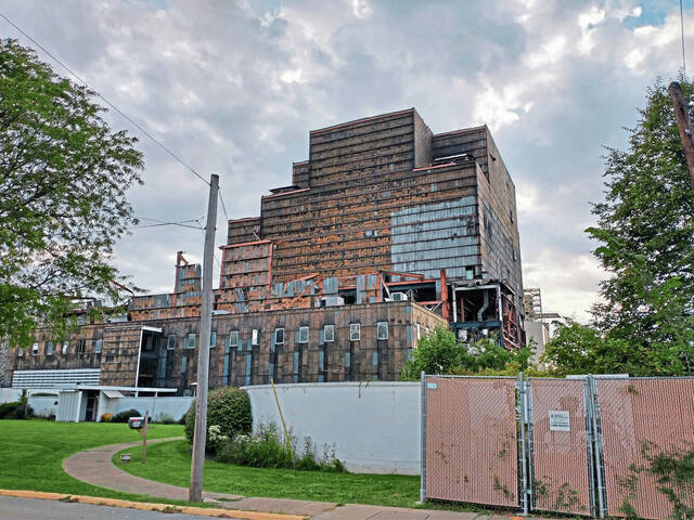 Defense attorneys seek to dissolve injunction in Springdale power plant demolition case