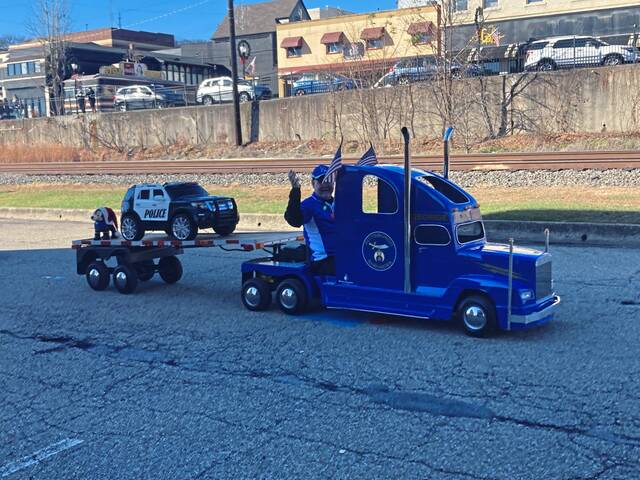 6783565_web1_vnd-Parade12-111923