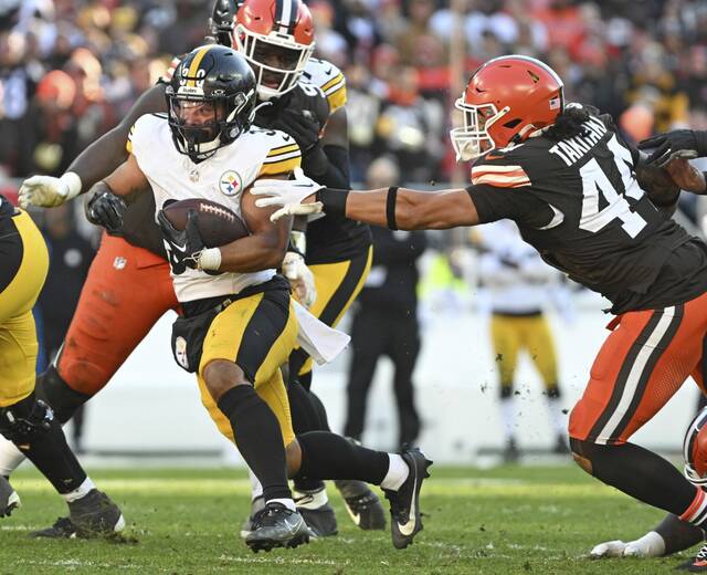 6785408_web1_ptr-SteelersBrowns23-112023jpg