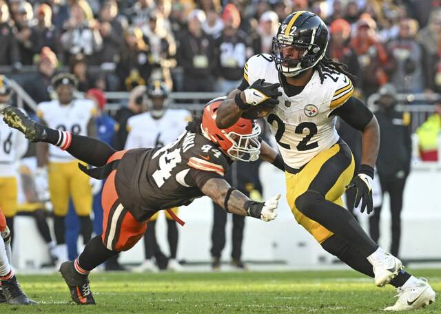 6785408_web1_ptr-SteelersBrowns25-112023jpg
