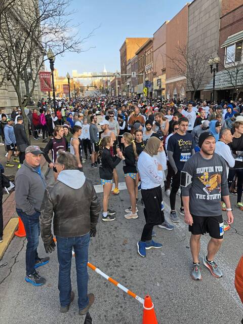 6787172_web1_gtr-turkeytrot7-112423
