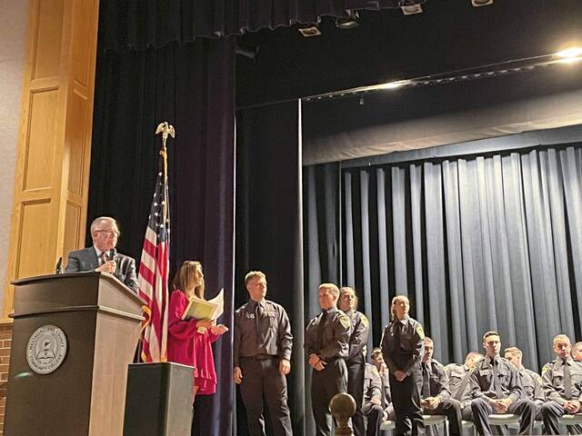 6787355_web1_gtr-WCCCpoliceGrad01-112123