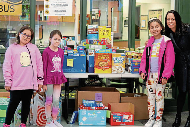 6788004_web1_Hosackfooddrive