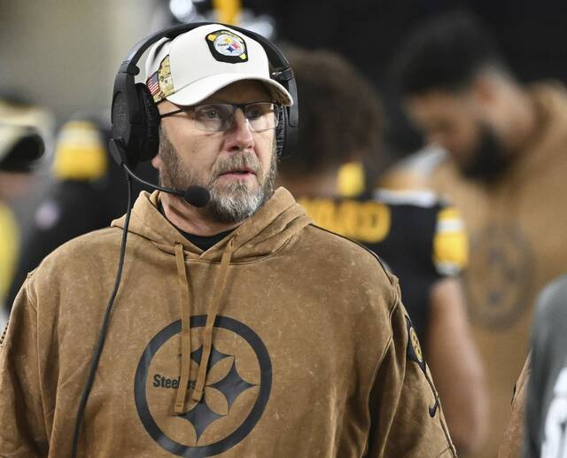 6789992_web1_ptr-Steelers06-110423