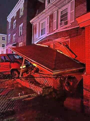 6793480_web1_ptr-carintobuilding-112223