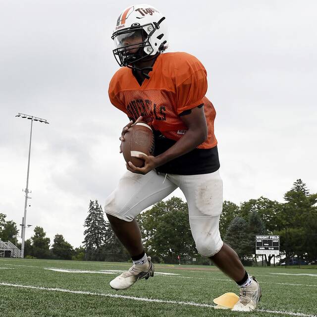 In unfamiliar underdog role, Beaver Falls to take its shot at dethroning powerful Steel Valley