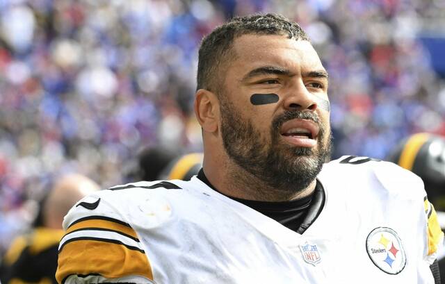 6808478_web1_ptr-Steelers11-101222