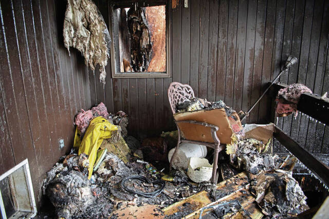 6815334_web1_gtr-HouseFire7