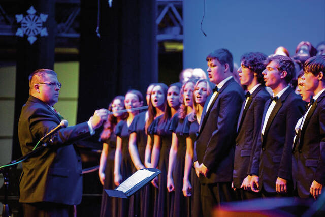 6816722_web1_vnd-lo-highlandsconcert11-113023