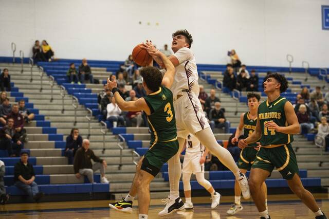 Greensburg Central Catholic boys outlast Penn-Trafford in 2OT for win in opener
