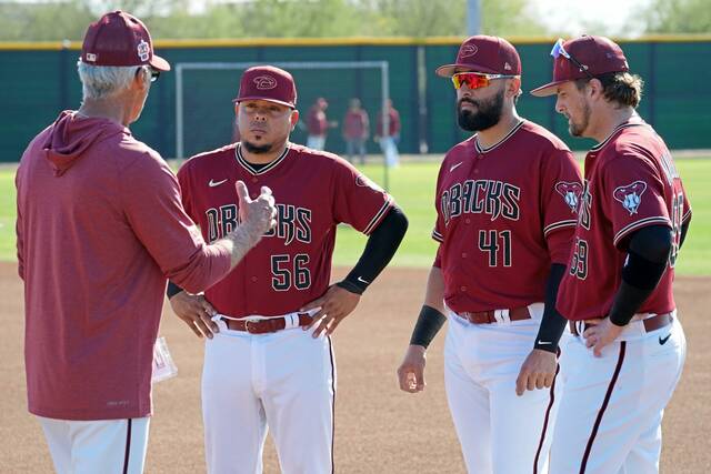 6825330_web1_AP23051734965358