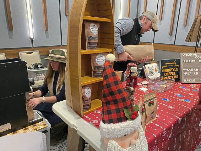 6825400_web1_gtr-holidaymarket