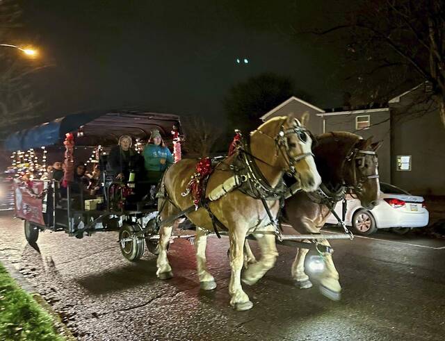 6826381_web1_her-LightNight-120223--4-