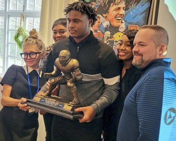 McKeesport’s Courtney Dunn wins Fralic Award as WPIAL’s top lineman