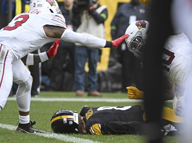 6829066_web1_ptr-SteelersCards06-120423