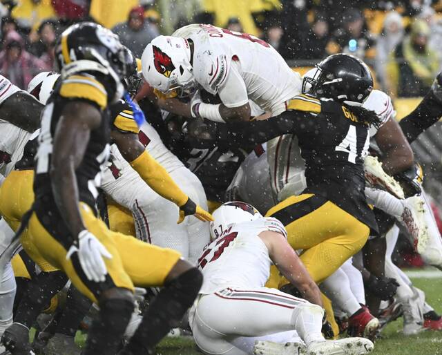6829066_web1_ptr-SteelersCards21-120423