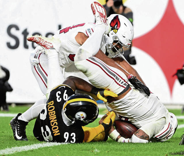 6829066_web1_ptr-SteelersCards33-120423