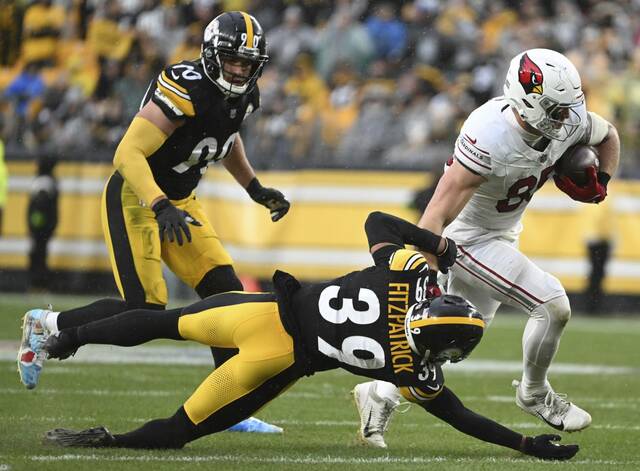 6830028_web1_ptr-SteelersCards01-120423