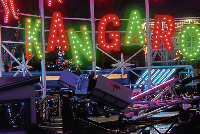 6831510_web1_PTR-HolidayHappenings-Kennywood