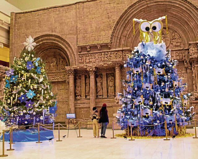 6831510_web1_PTR-HolidayHappenings-Trees