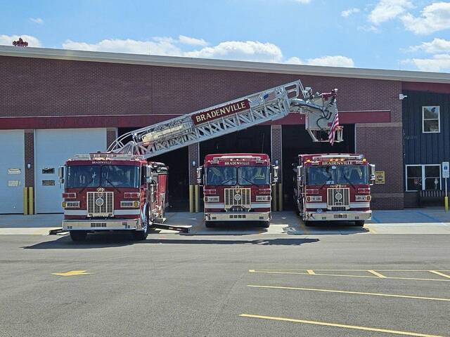 6838174_web1_gtr-Bradenville-VFDtrucks-120723