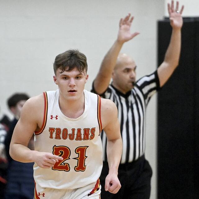 High school roundup for Dec. 6, 2023: Max Hurray lifts North Catholic to win