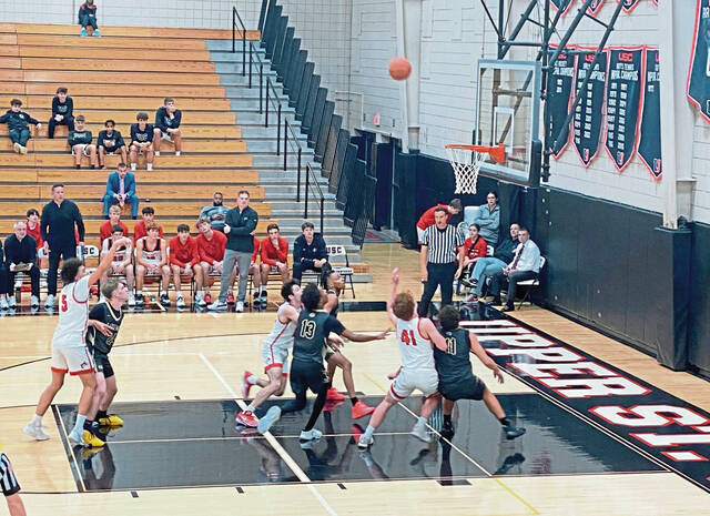 Gateway sports notebook: Boys basketball team earns pair of early-season wins