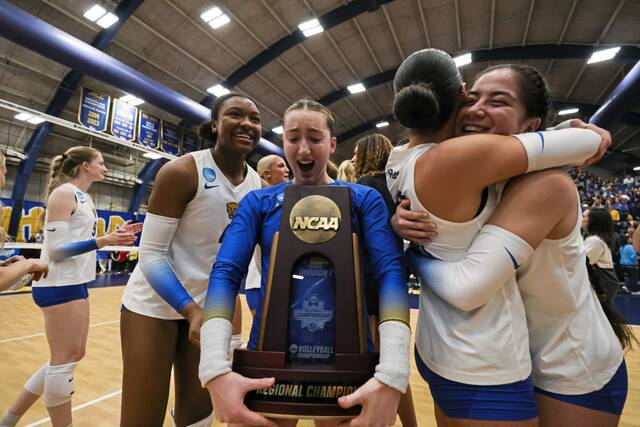 6850270_web1_gtr-Pittvb4-121023