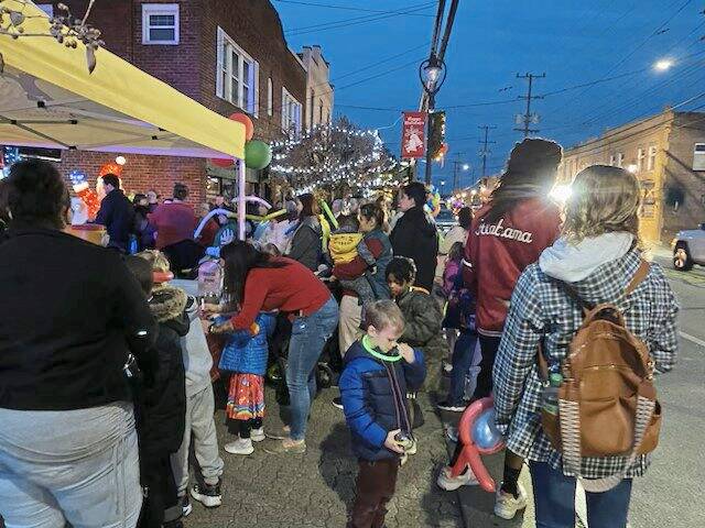 6854423_web1_Night-of-Lights-120223-Group--1-