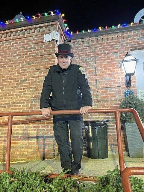 6854440_web1_Light-Up-Fox-Chapel8