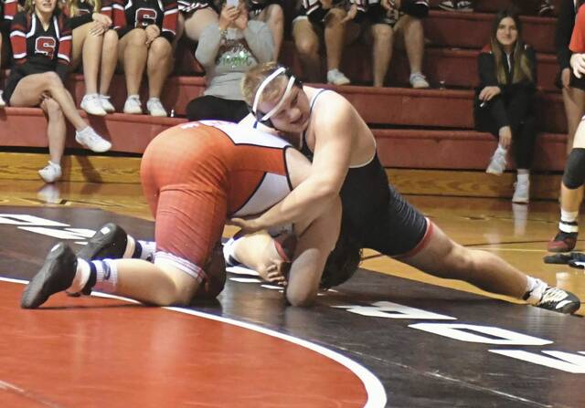 Frazier grabs win vs. Southmoreland without state champ Lawrence