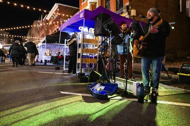 6865345_web1_gtr-LO-NightMarket2-121523