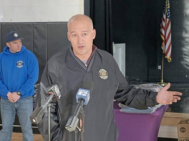 6868959_web1_Pgh-Coats-006