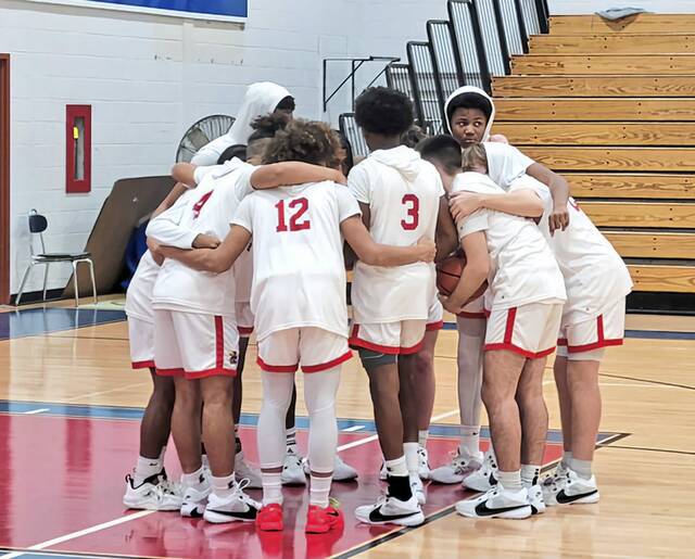 Brown leads Jeannette boys to win against Serra Catholic