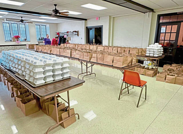 6889161_web1_gtr-PresbyMeals-122623--5-