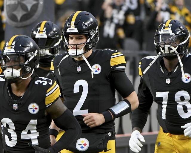 6891084_web1_ptr-SteelersBengals03-122423