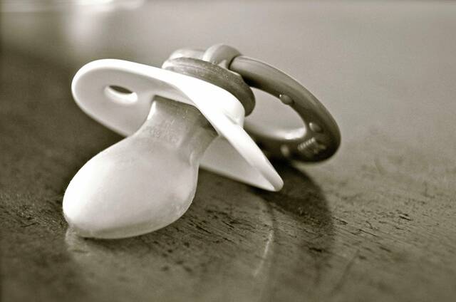 6891634_web1_web-pacifier