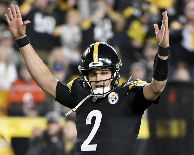 6892050_web1_ptr-SteelersBengals01-122423