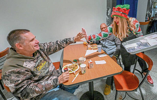 6893406_web1_PTR-XMasAtPitt1-122623