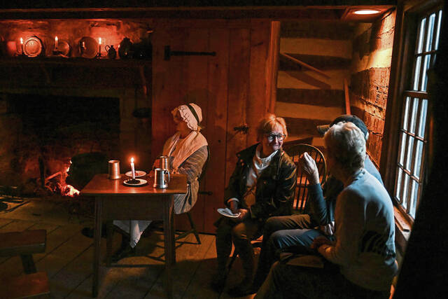 6894488_web1_gtr-lo-candlelight003-111222
