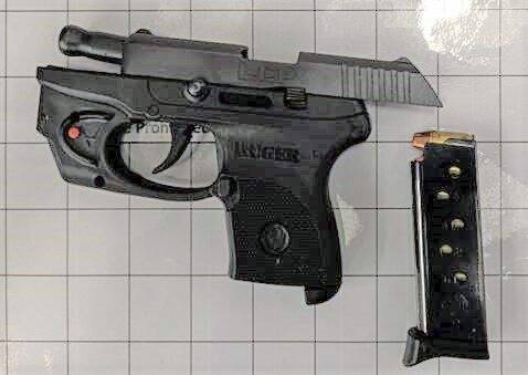 McMurray man caught with gun at Pittsburgh airport - TribLIVE